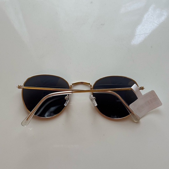 Forever 21 Sunglasses - Picture 12 of 16